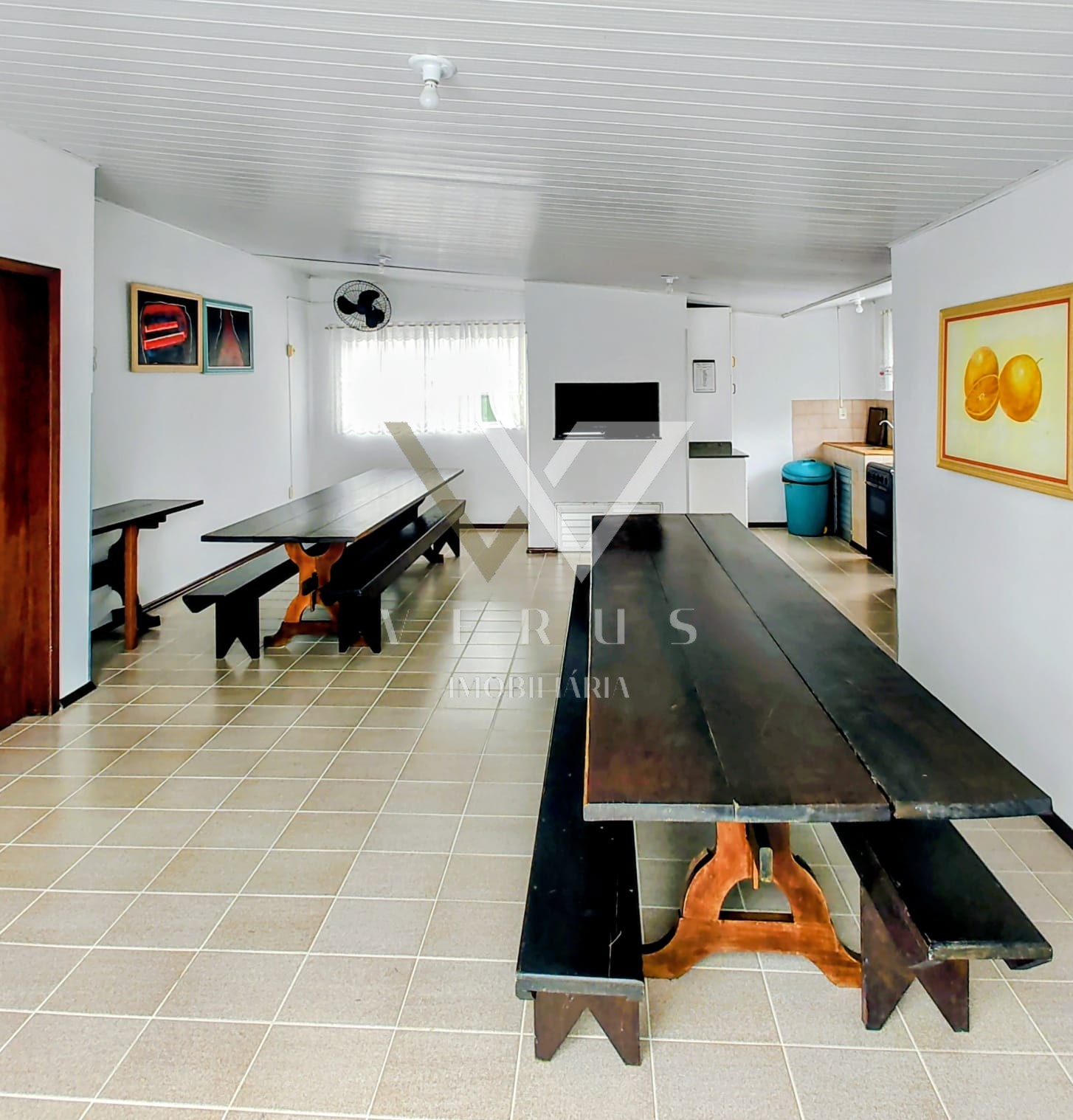 Apartamento Mobiliado para Aluguel no Centro de Balneário Camboriú.