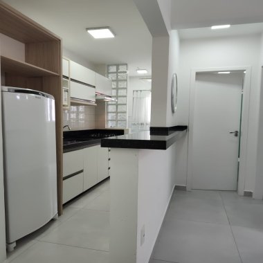Apartamento Mobiliado para Aluguel no Centro de Balneário Camboriú.