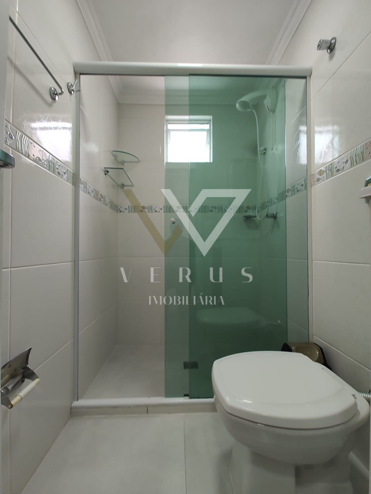 Apartamento Mobiliado para Aluguel no Centro de Balneário Camboriú.