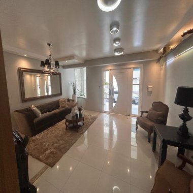 Apartamento Semimobiliado no Centro de Balneário Camboriú – 2 Dorms (1 Suíte) + Churrasqueira